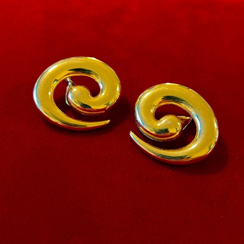 Vintage Monet Clip On Earrings